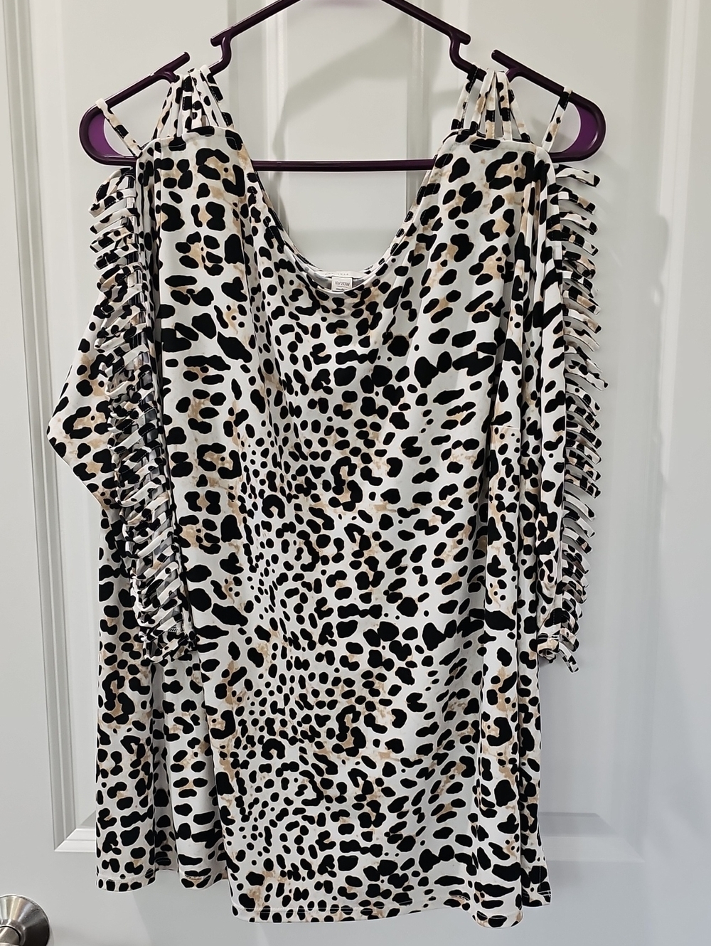 Leopard Print Cold-Shoulder Tunic in Black & Cream